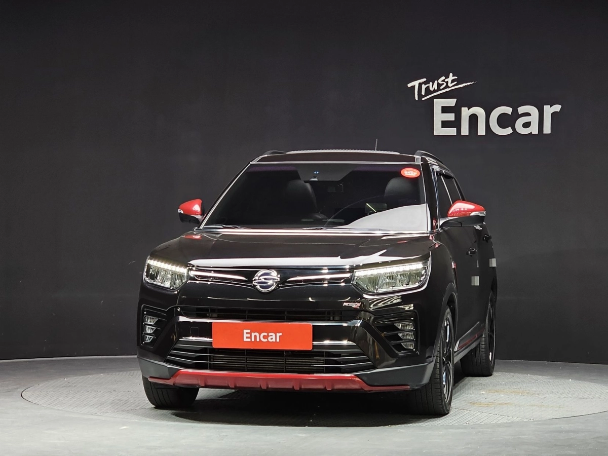 SSANGYONG TIVOLI VERY NEW