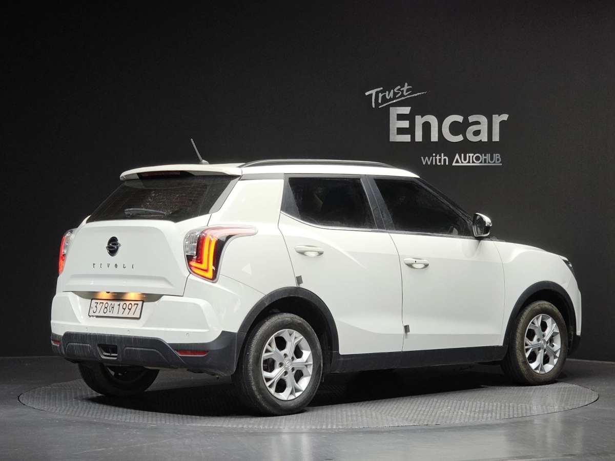 SSANGYONG TIVOLI VERY NEW