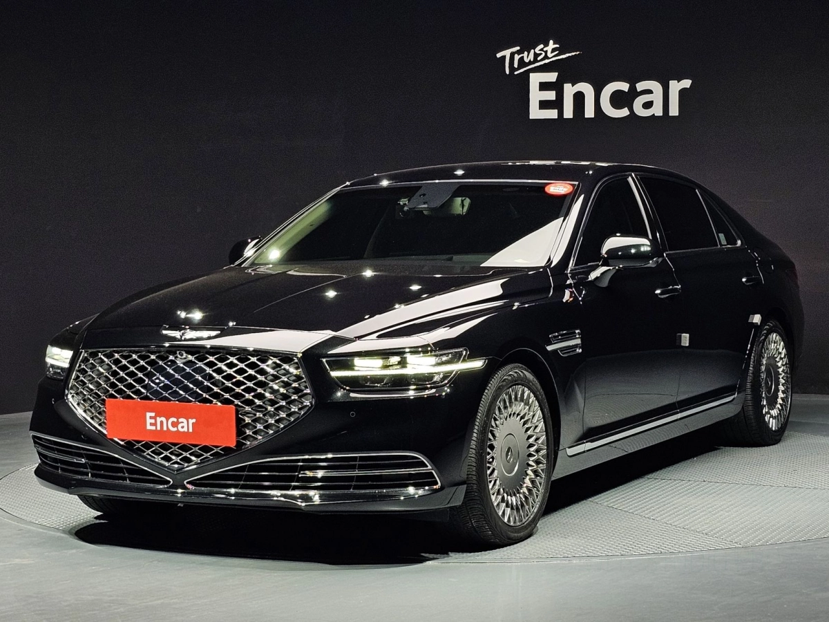 GENESIS G90  2020