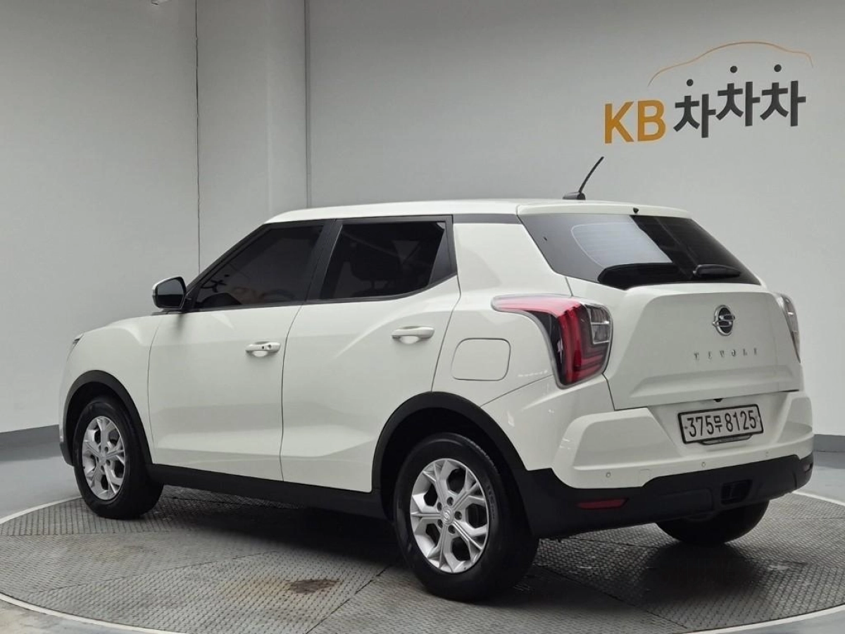 SSANGYONG TIVOLI VERY NEW
