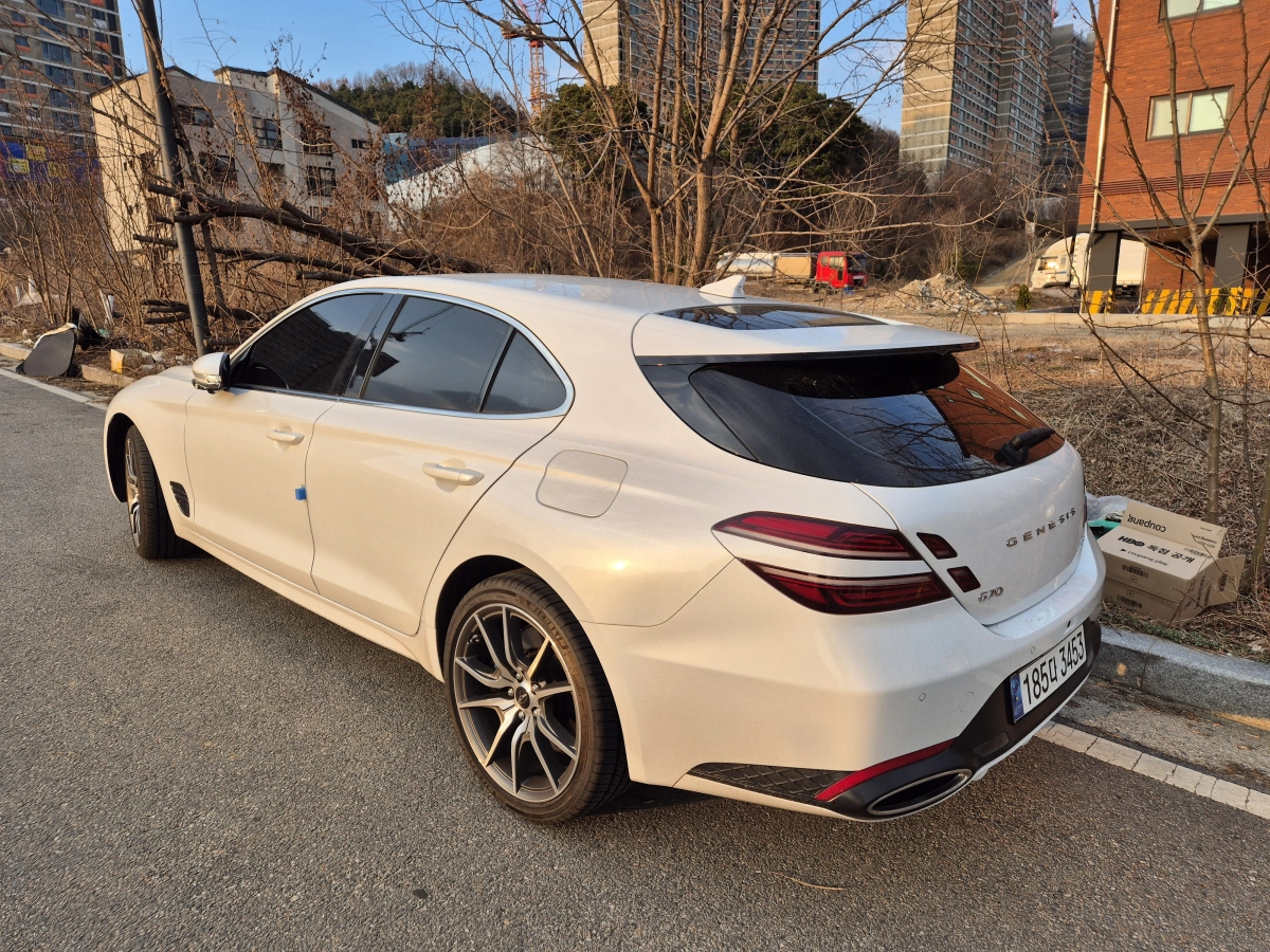GENESIS G70 SHOOTING BRAKE