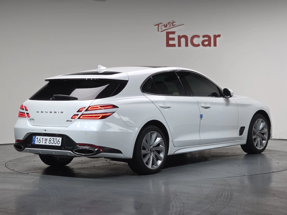 GENESIS G70 SHOOTING BRAKE