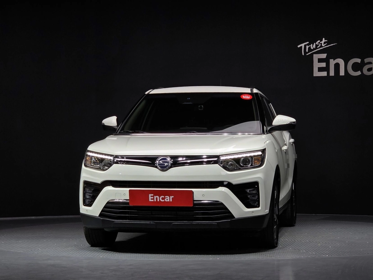 SSANGYONG TIVOLI VERY NEW