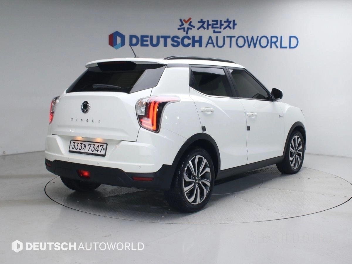 SSANGYONG TIVOLI VERY NEW