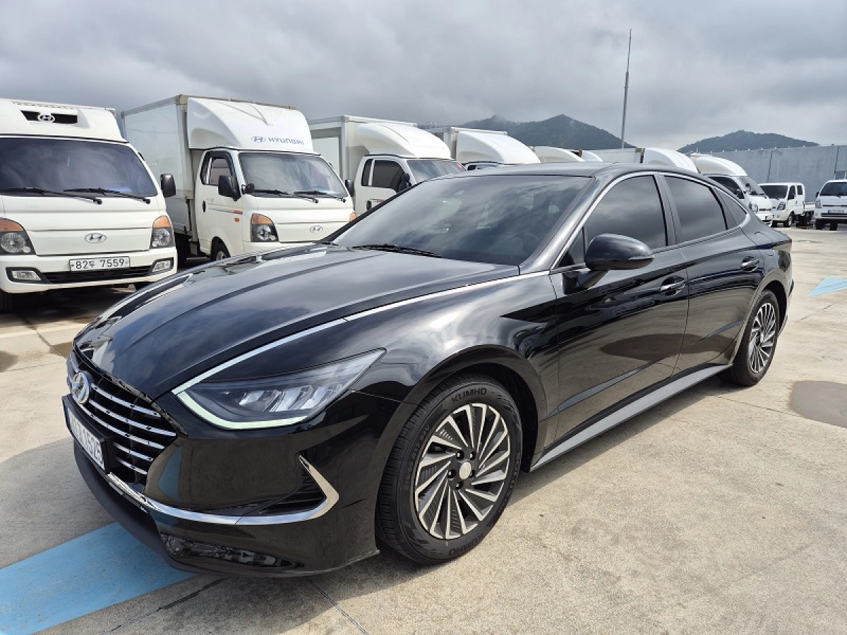 HYUNDAI SONATA HYBRID DN8  2022