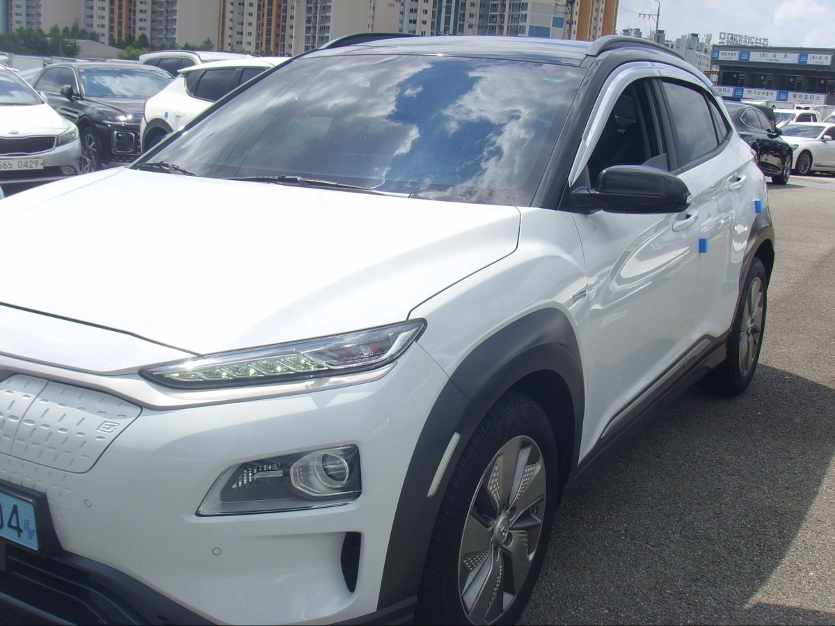 HYUNDAI KONA ELECTRIC
