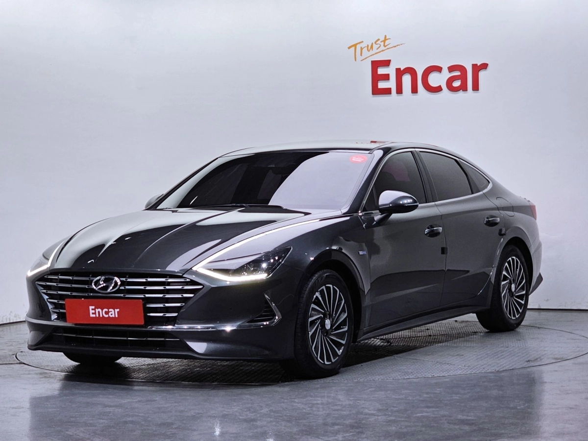 HYUNDAI SONATA HYBRID DN8