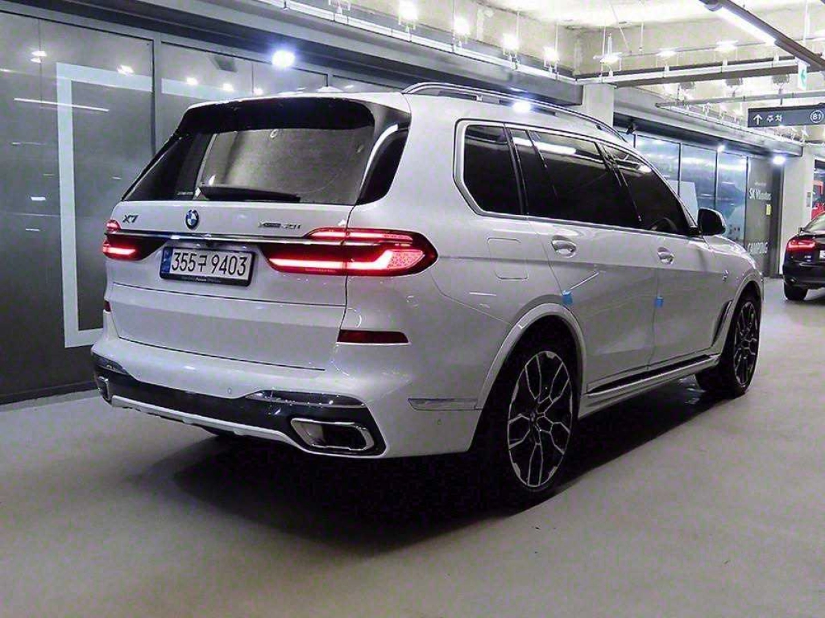 BMW X7 G07